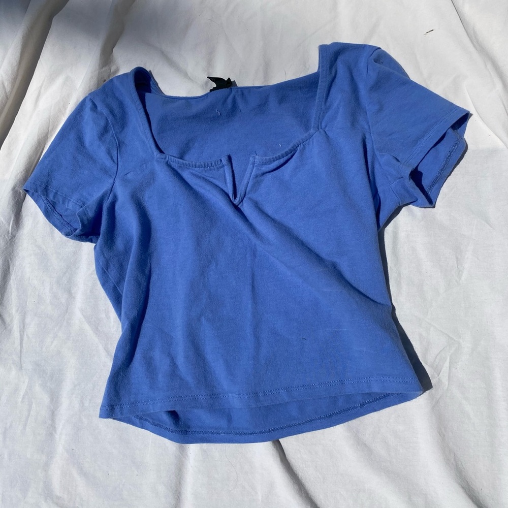 cropped shirt